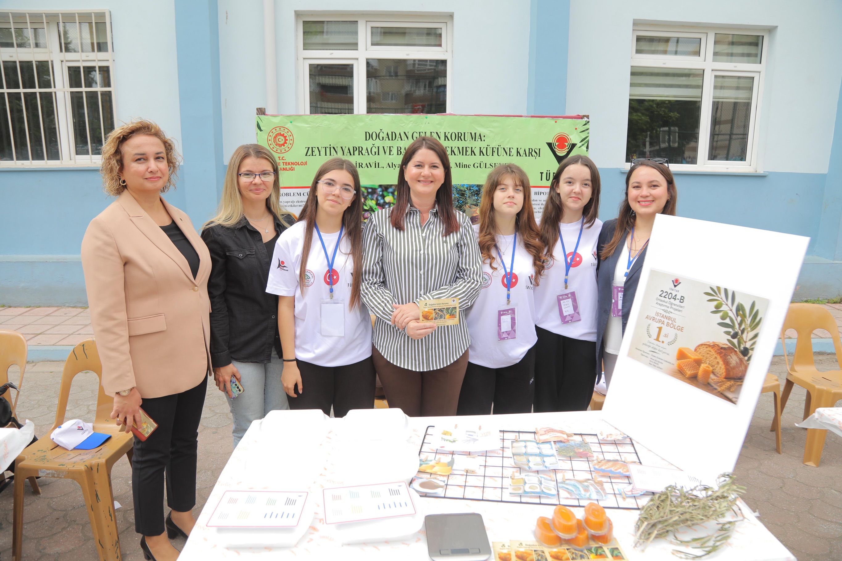 Edirne'de Kırkpınarağası Alper Yazoğlu Ortaokulu Bilim, Sanat ve Kültür Şenliği düzenlendi. Edirne Belediye Başkanı Filiz Gecan da programa katıldı.