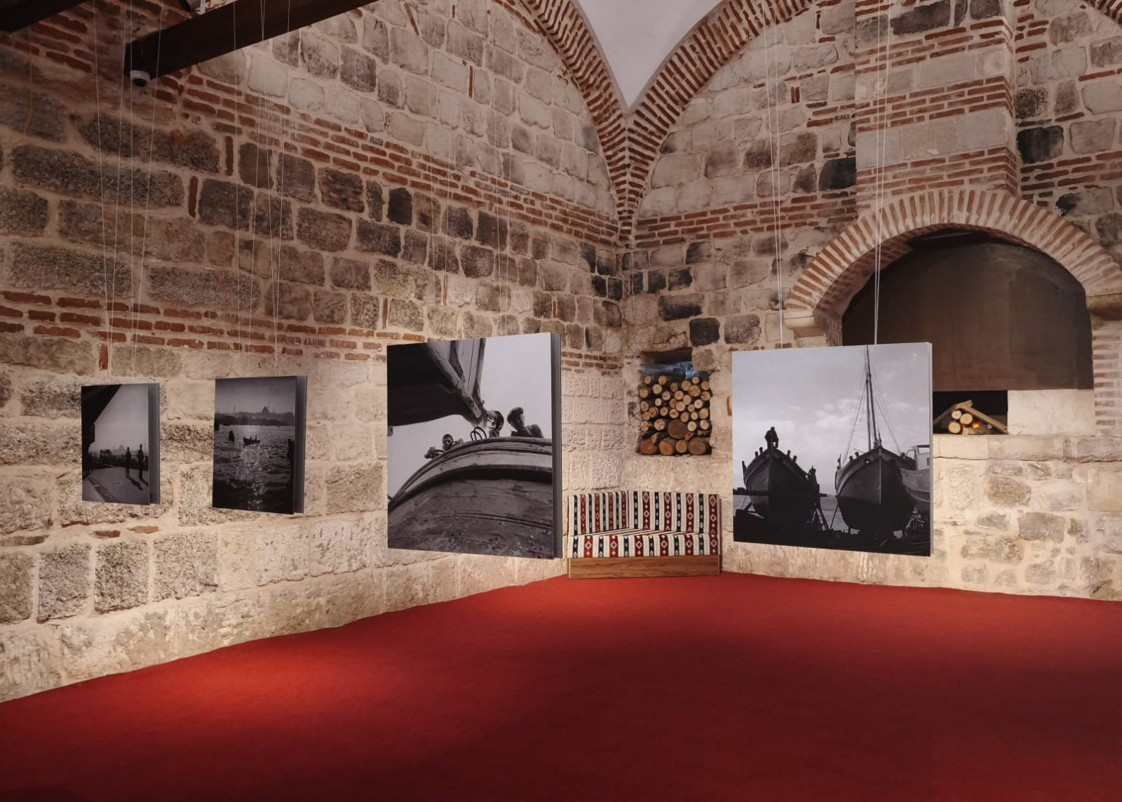 Trakya Üniversitesi Sultan II. Bayezid Külliyesi Sağlık Müzesi, Edirne Bienali kapsamında Türkiye’nin akademi eğitimli ilk Türk kadın fotoğrafçısı Yıldız Moran’ın eserlerine ev sahipliği yapıyor.
