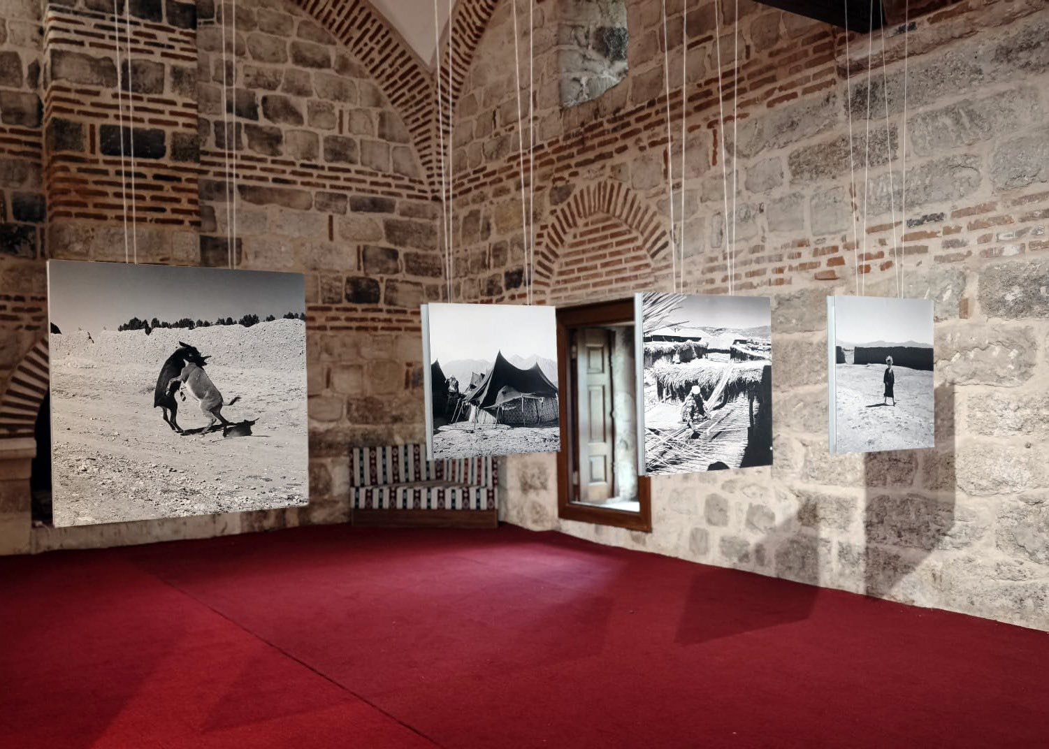 Trakya Üniversitesi Sultan II. Bayezid Külliyesi Sağlık Müzesi, Edirne Bienali kapsamında Türkiye’nin akademi eğitimli ilk Türk kadın fotoğrafçısı Yıldız Moran’ın eserlerine ev sahipliği yapıyor.