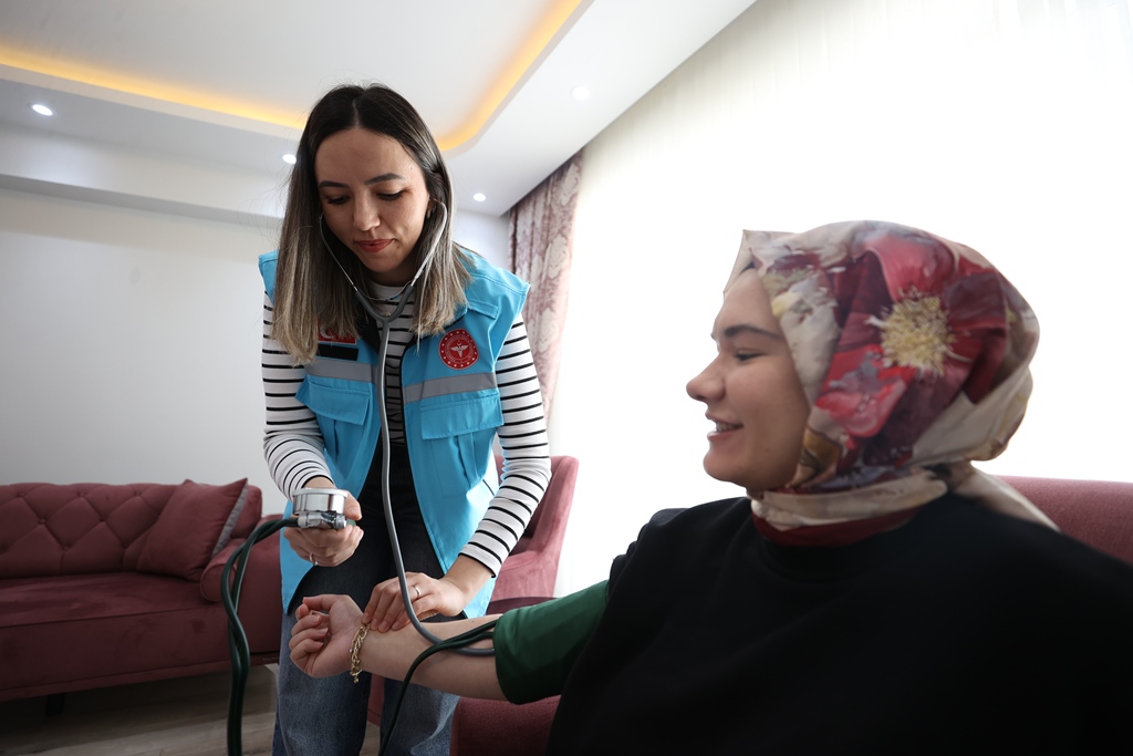 Kırklareli'nde görevli ebeler, Sağlık Bakanlığınca hayata geçirilen 