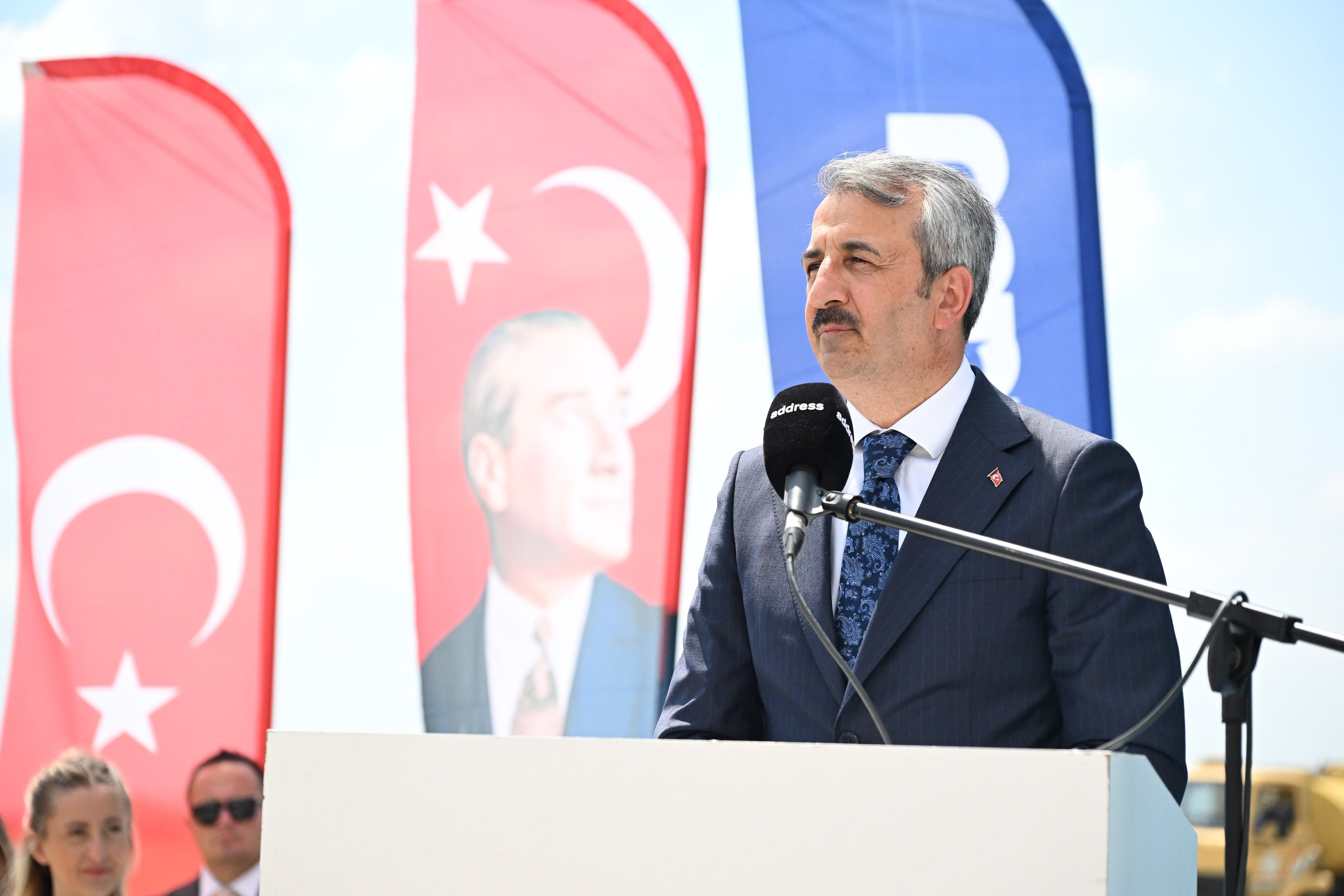 DCT Trading'in bağlı ortaklığı Bluefarm Tarım Teknolojileri ve Üretim AŞ, Edirne'nin İpsala ilçesinde 4,5 milyon avro yatırımla hayata geçireceği yüksek teknolojili yaban mersini üretim çiftliğini tanıttı.