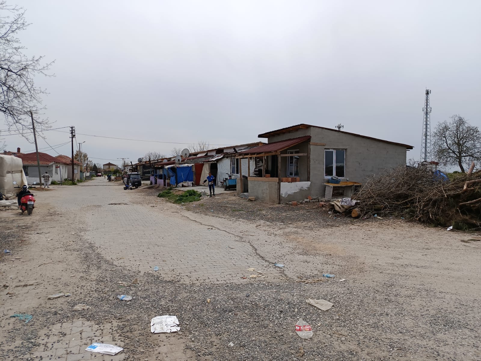 Karaağaç'ta roman vatandaşların 'konteyner' çilesi