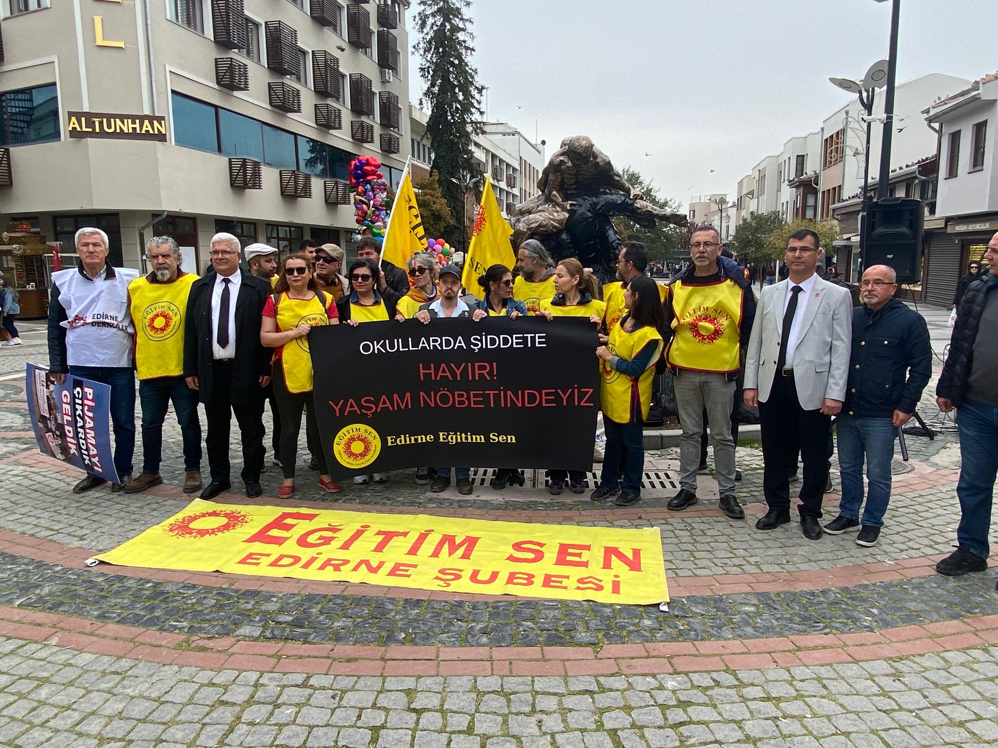 Eğitim Sen’den Saraçlar’da “Yaşam Nöbeti”