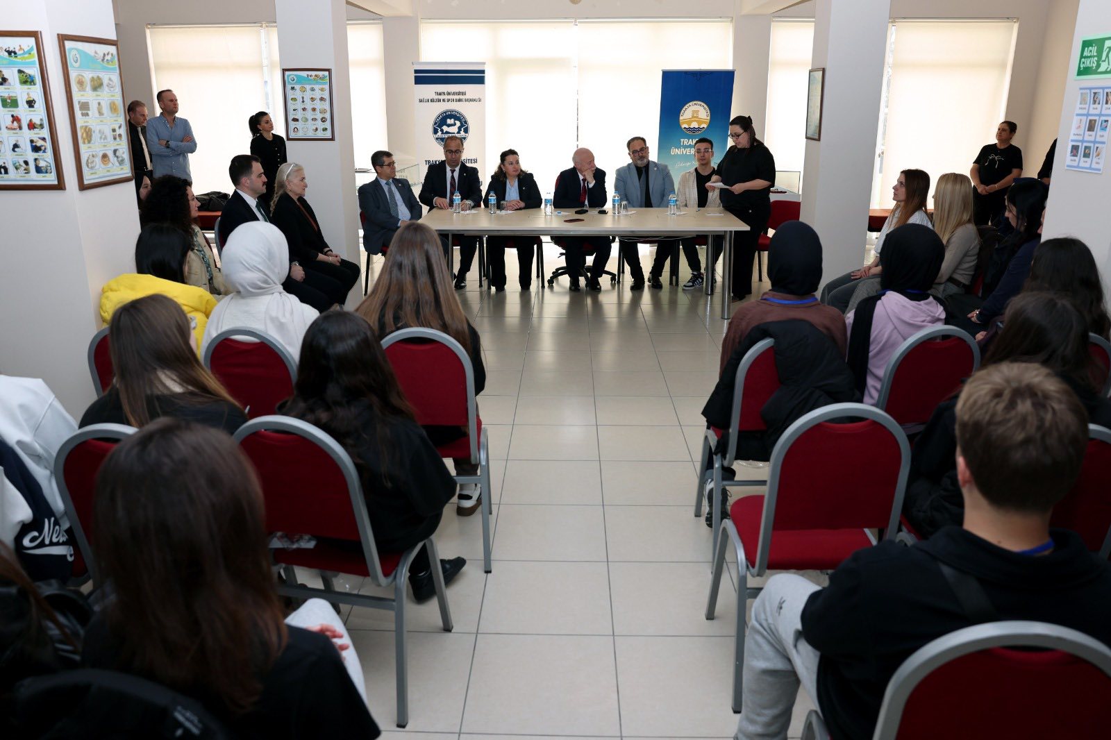 Edirne’den Balkanlar’a Gönül Köprüsü: Rektör Hatipler Mucize Tiyatro Ekibiyle Buluştu