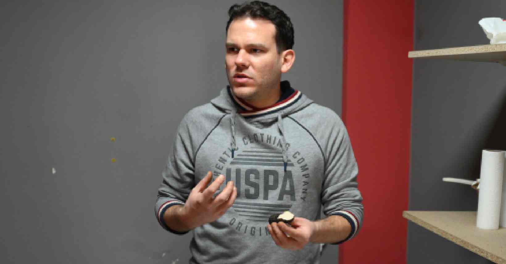 Türkiye'den topladığı trüf mantarlarını Avrupa'ya gönderiyor