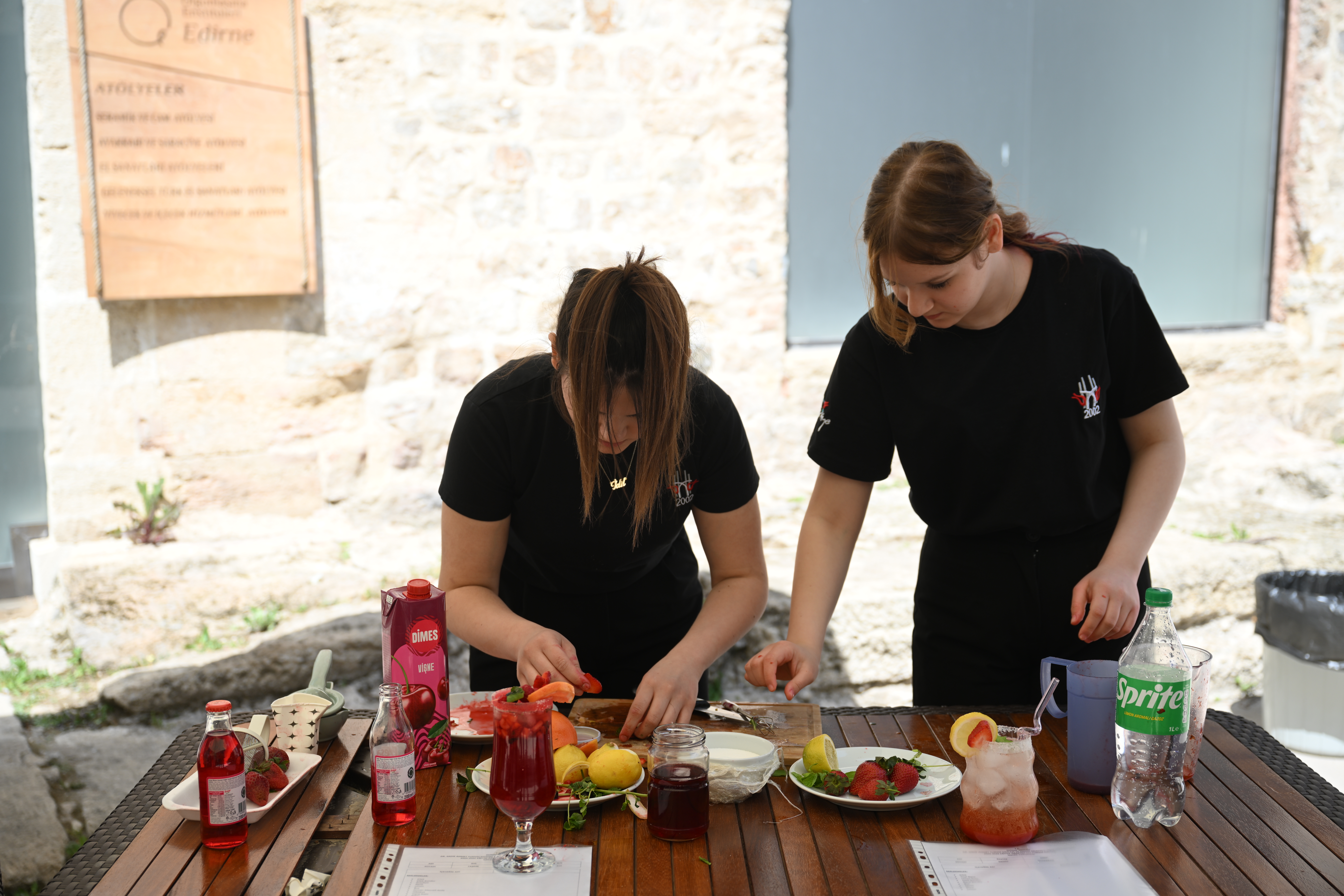 Genç Aşçılardan Lezzet Şovu: İçecek Yarışması Nefes Kesti