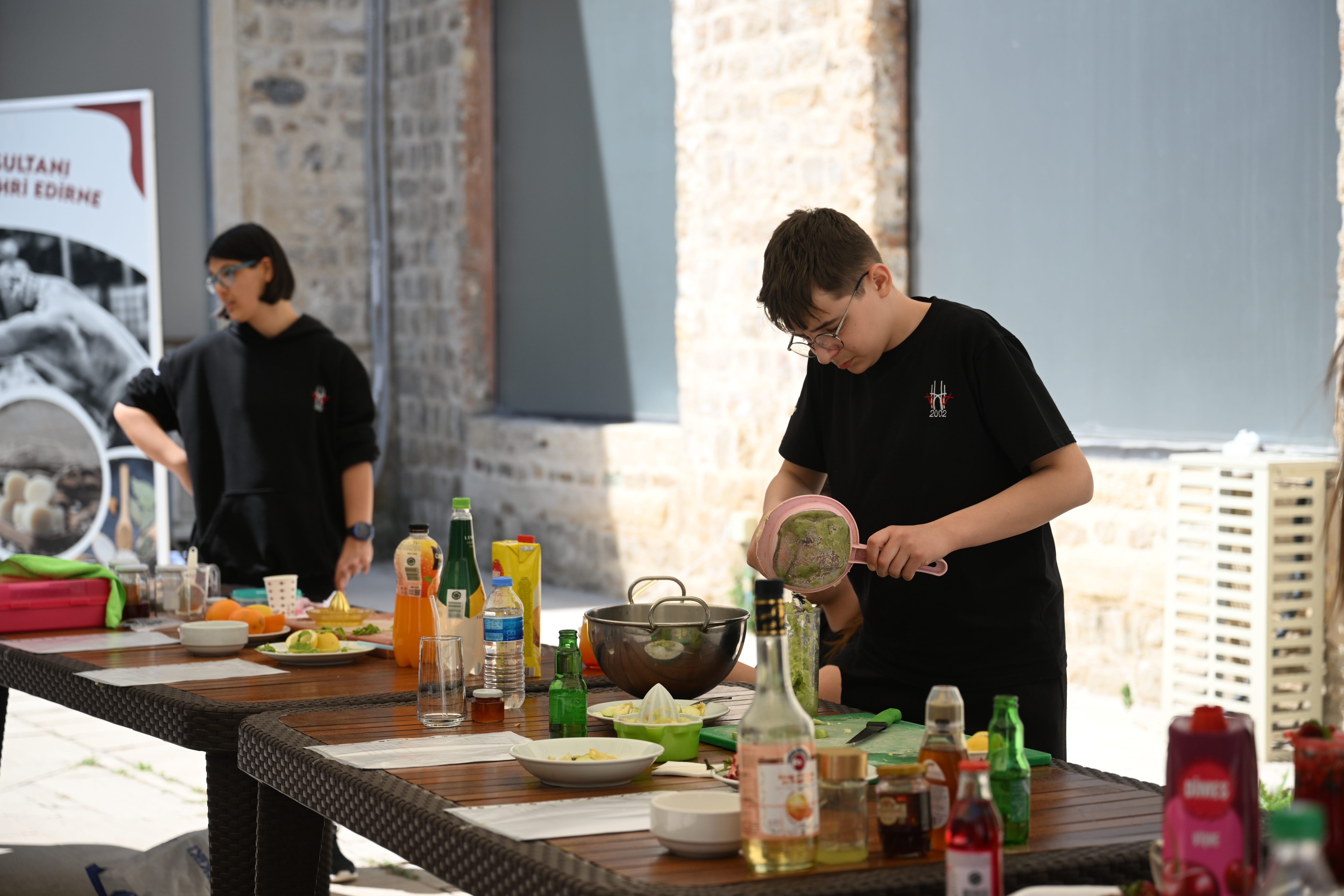 Genç Aşçılardan Lezzet Şovu: İçecek Yarışması Nefes Kesti