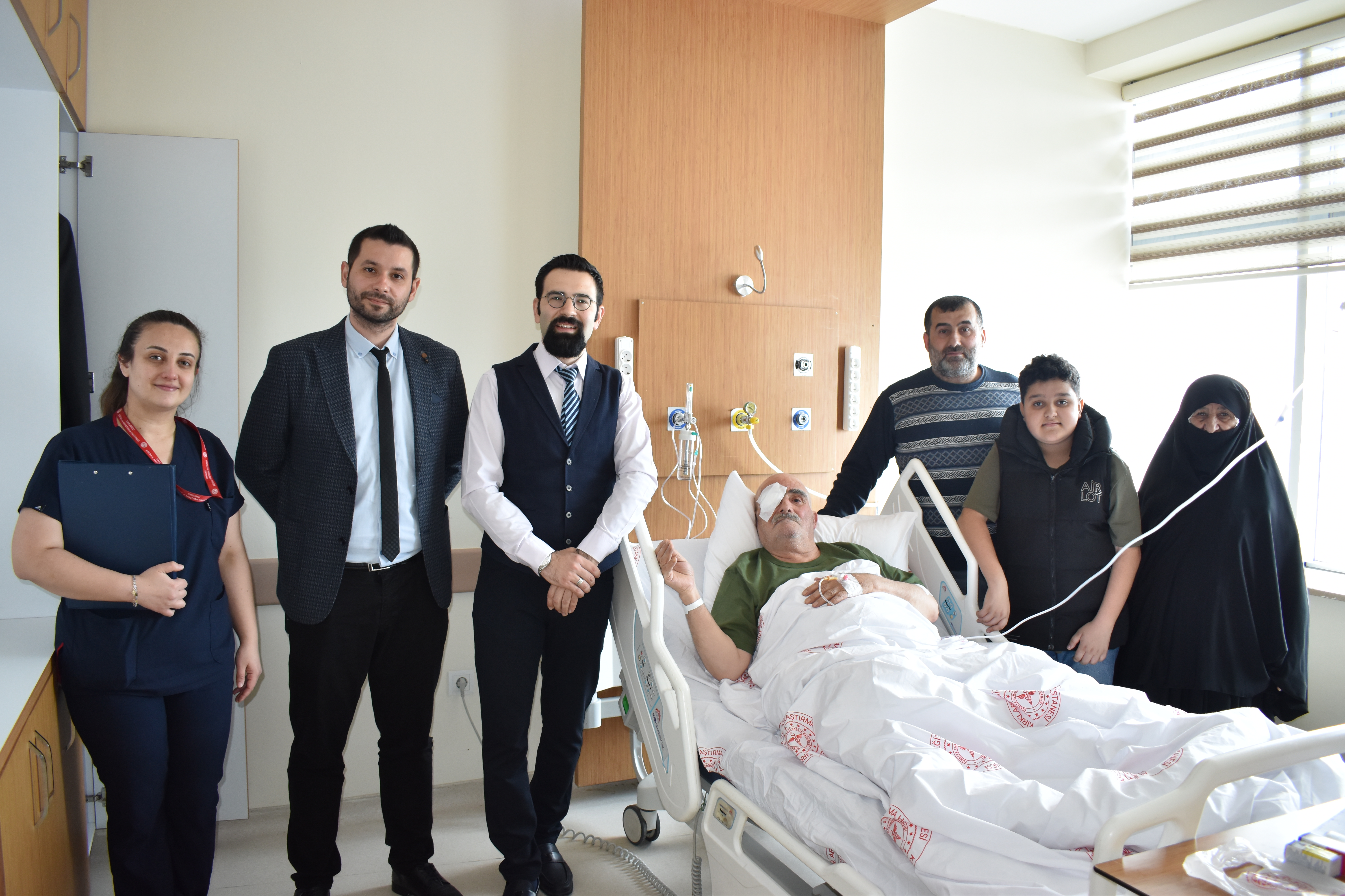 Kırklareli’nde hastaya ilk kez tam kat kornea nakli yapıldı