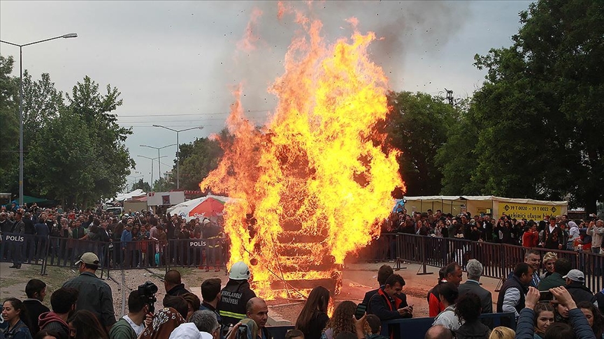 Kırklareli'nde Kakava Şenliği ulusal kimliğe kavuşuyor