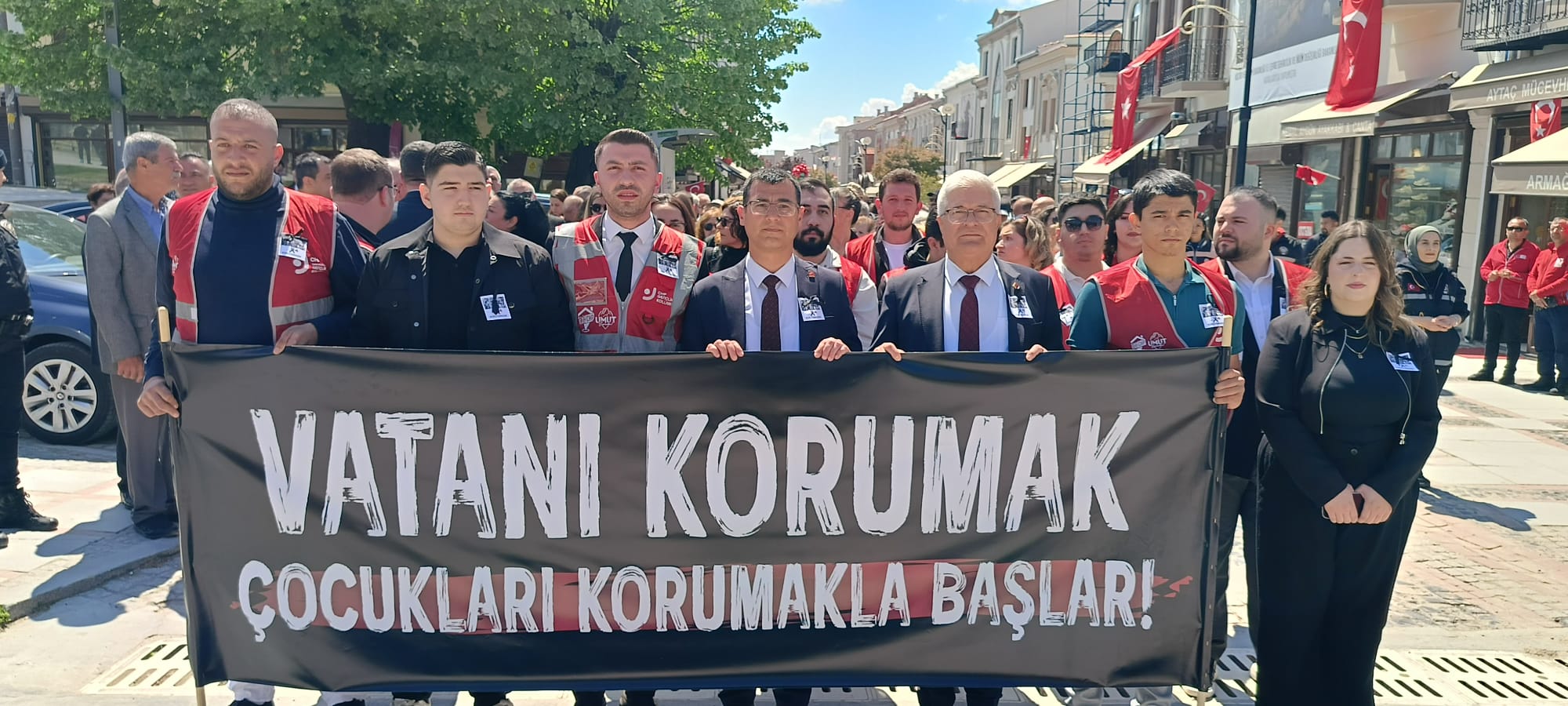 CHP’den 23 Nisan’da Egemenlik ve Eğitim Vurgulu Sessiz Yürüyüş