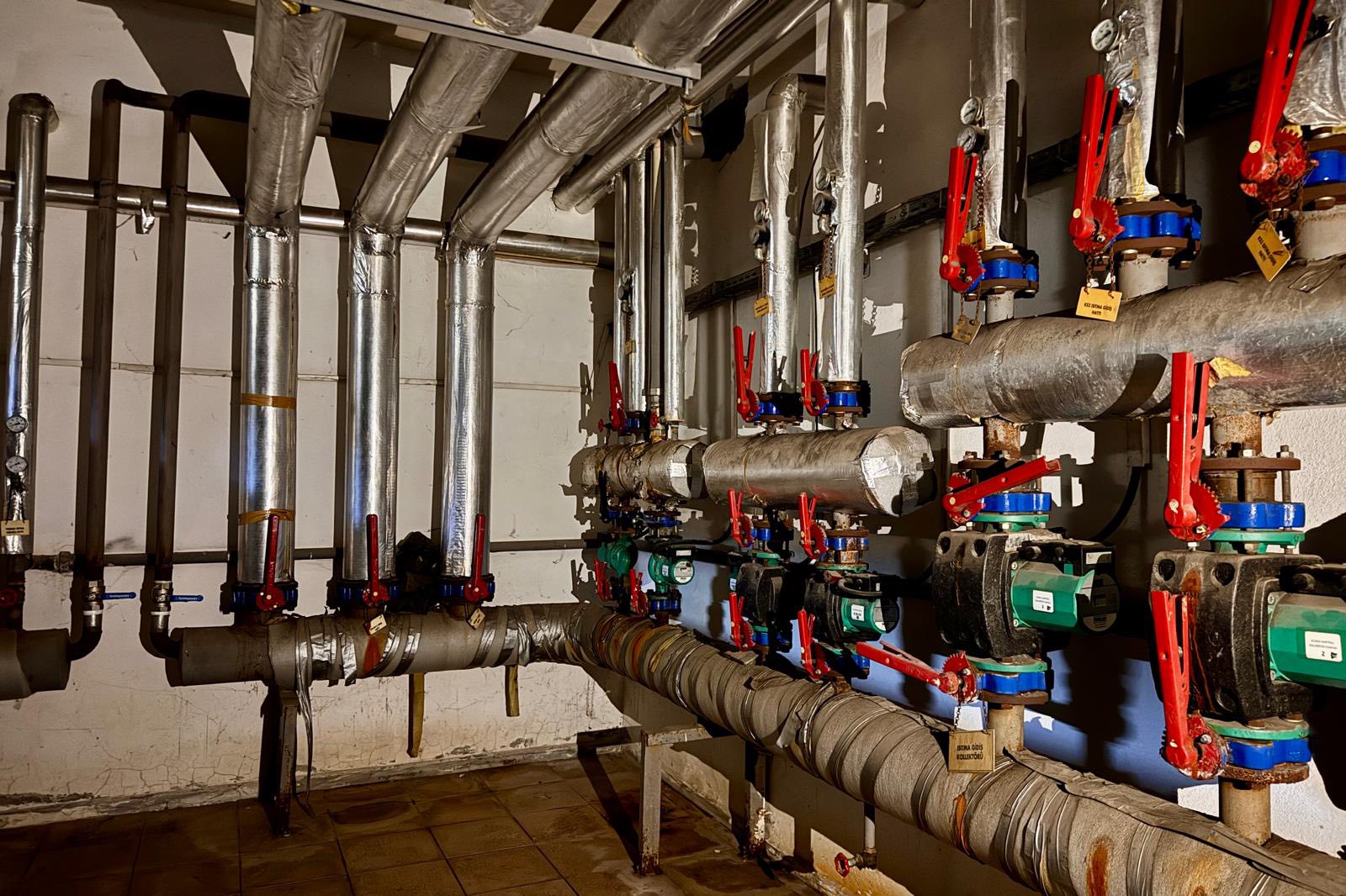 20. Yıl Yüzme Havuzu Modern Yüzüyle Geri Dönüyor