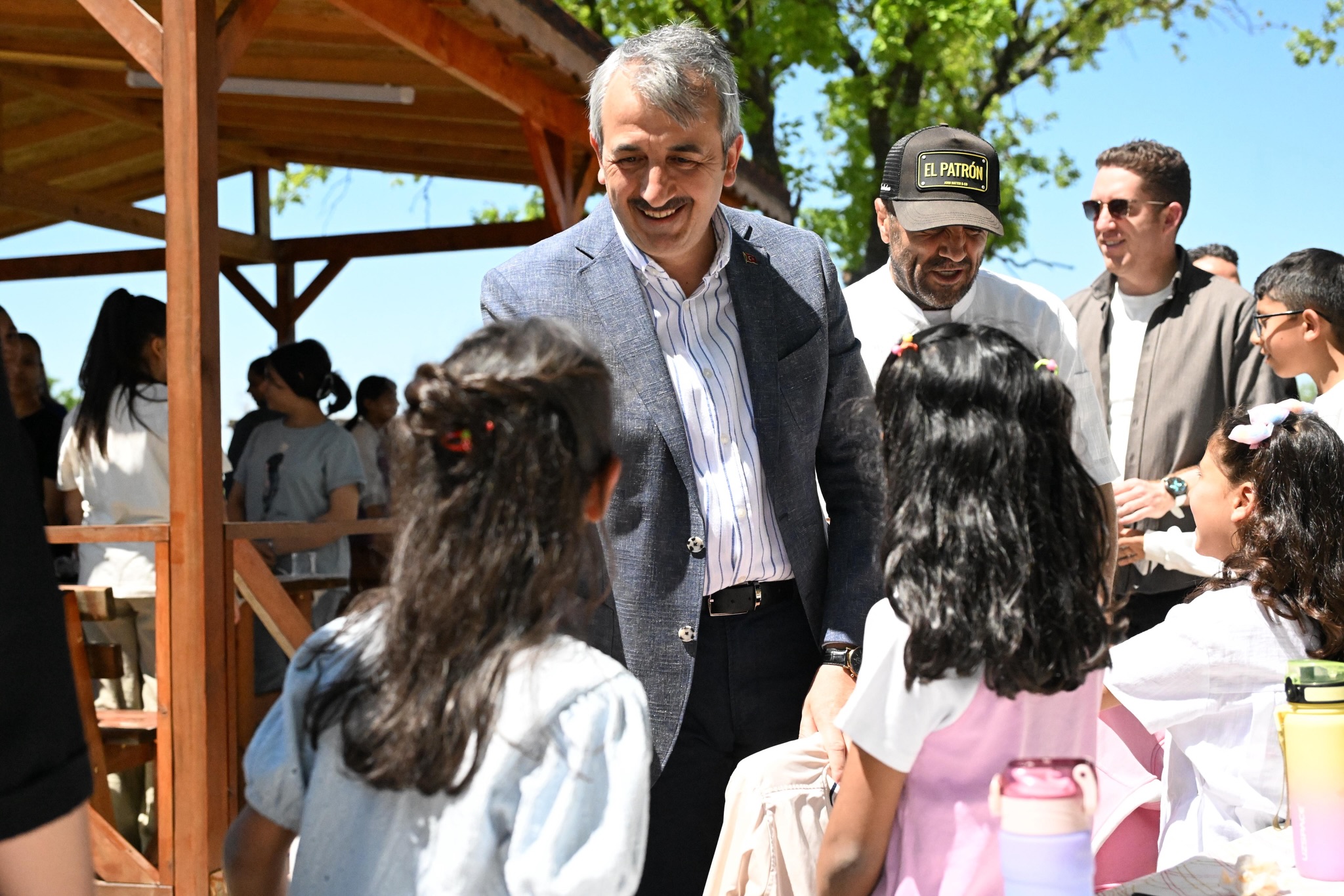 Sevgi Sofrasında Buluştular: Çocuklara Unutulmaz Gün