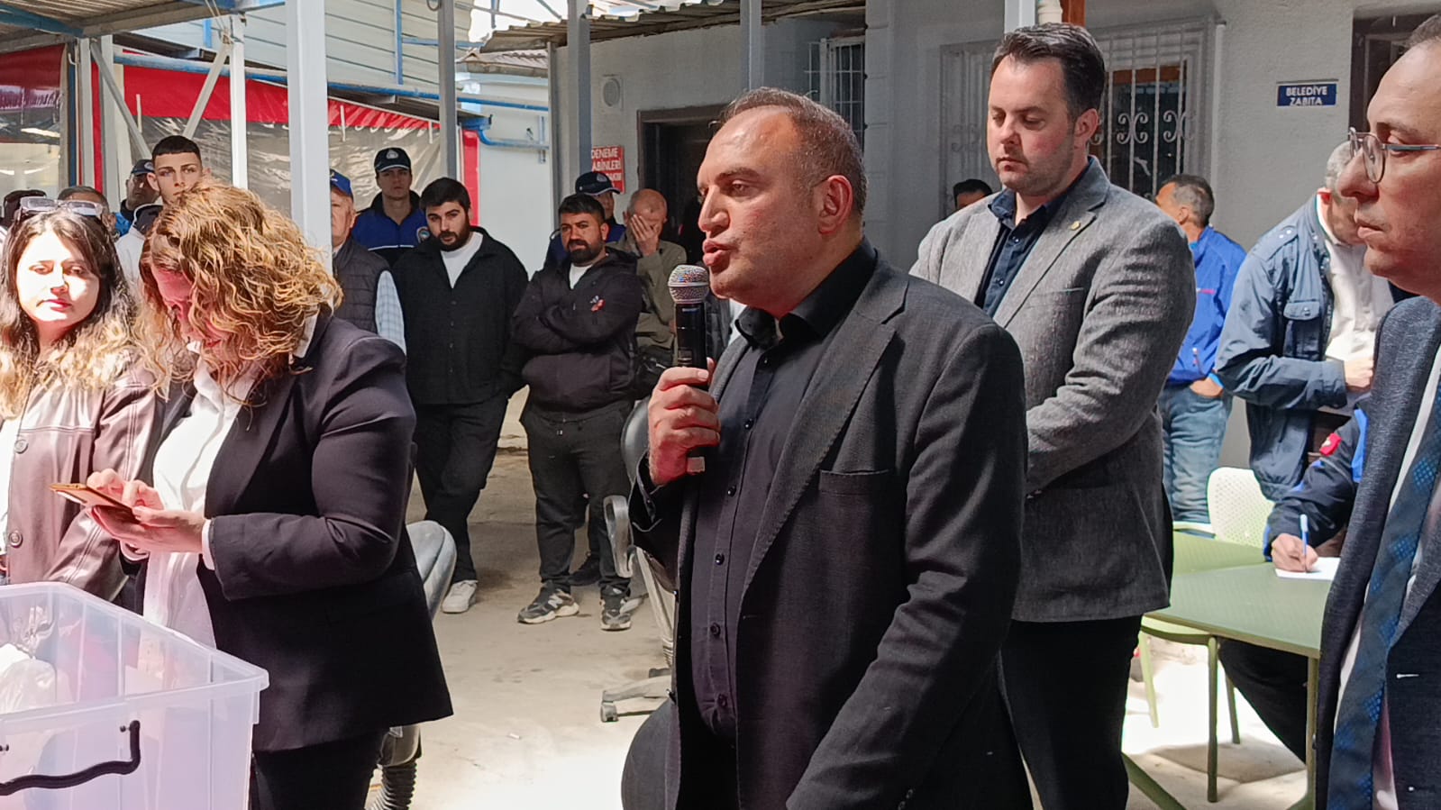 Balkan Pazarı'nda Edirne esnafının kura heyecanı