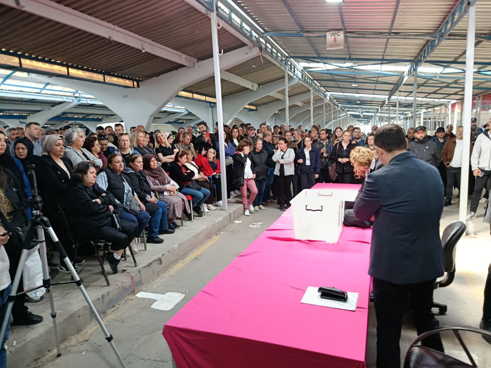 Balkan Pazarı'nda Edirne esnafının kura heyecanı