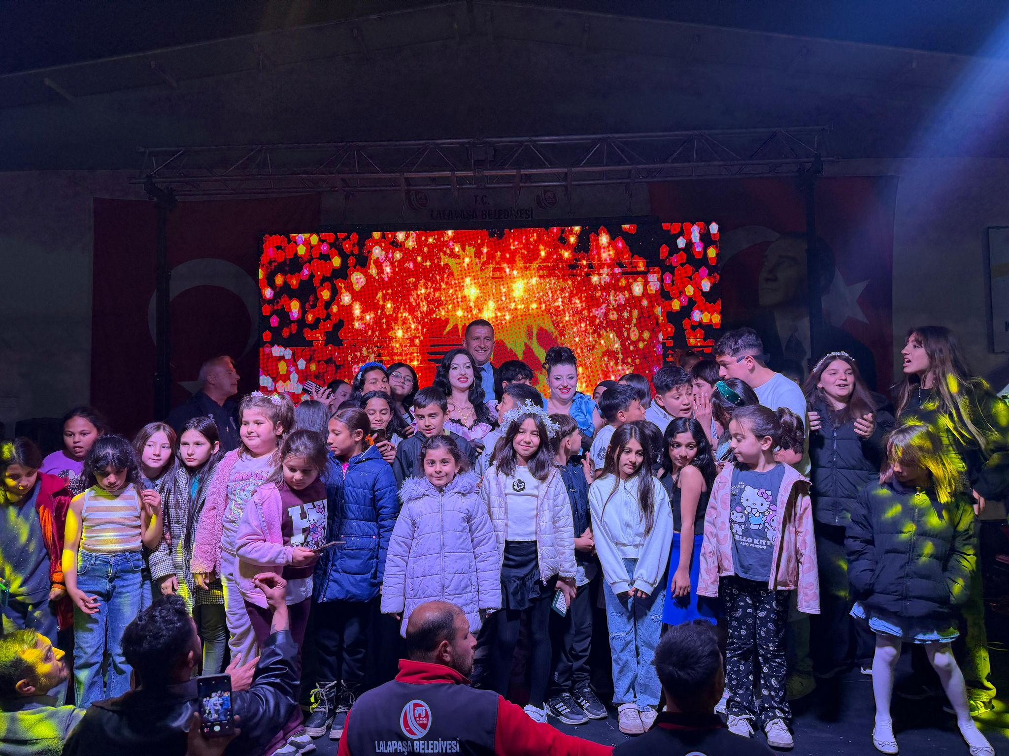 Kakava Ateşi Lalapaşa’yı Isıttı: Binlerce Kişi Baharı Karşıladı