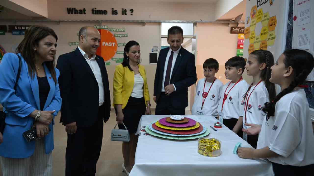 Edirne’de İmam Hatip Lisesinde  TÜBİTAK Bilim Fuarı Düzenlendi