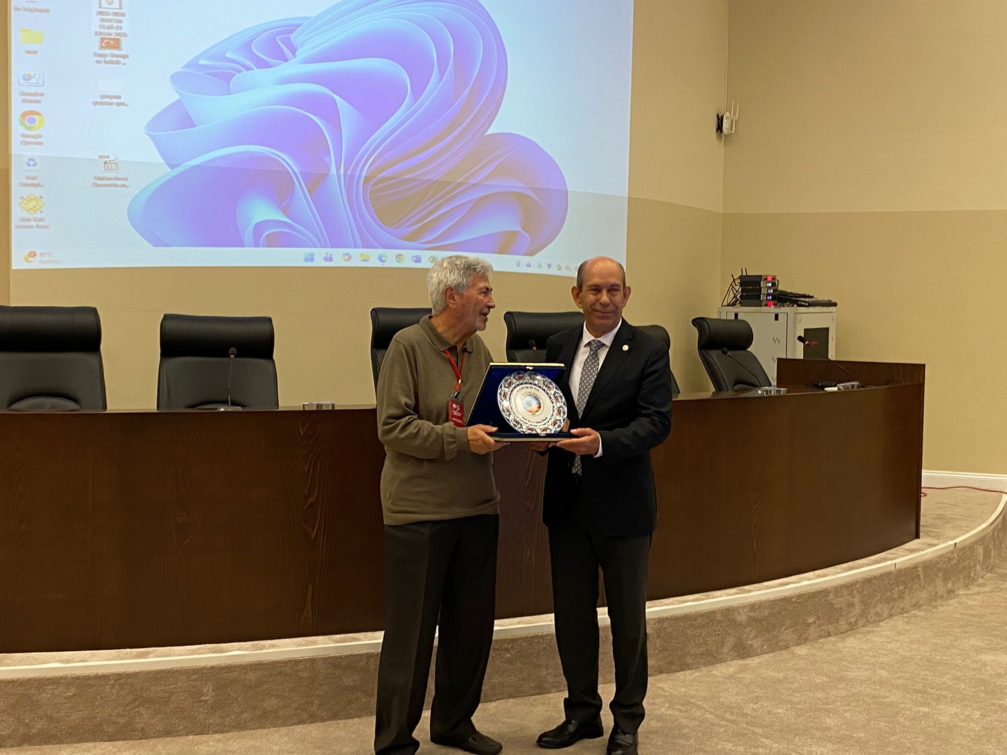 Trakya Üniversitesi’nde 10.Yer Elektrik Çalıştayı Düzenlendi