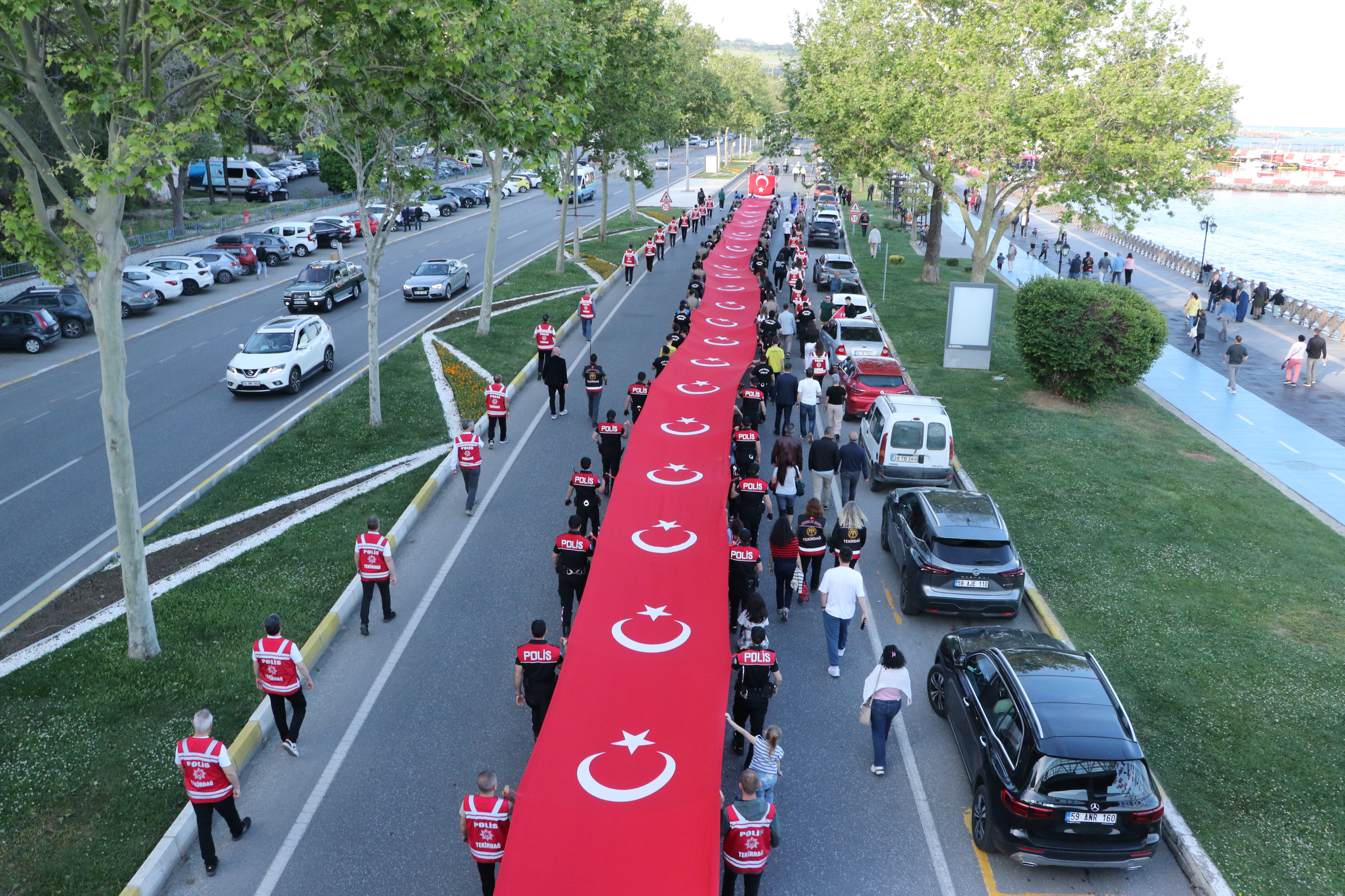 Tekirdağ'da polisler ve sporcular 1919 koreografisi oluşturdu