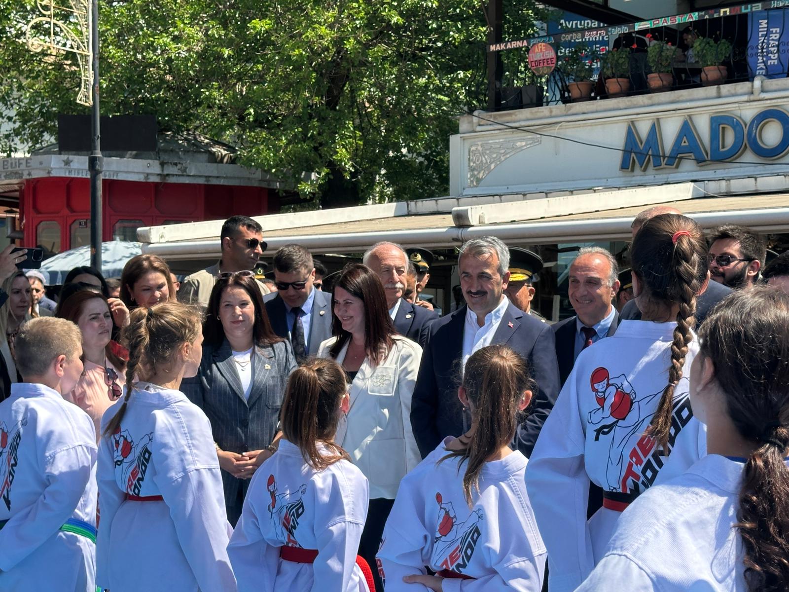 19 Mayıs Coşkusu Sokağa Taştı