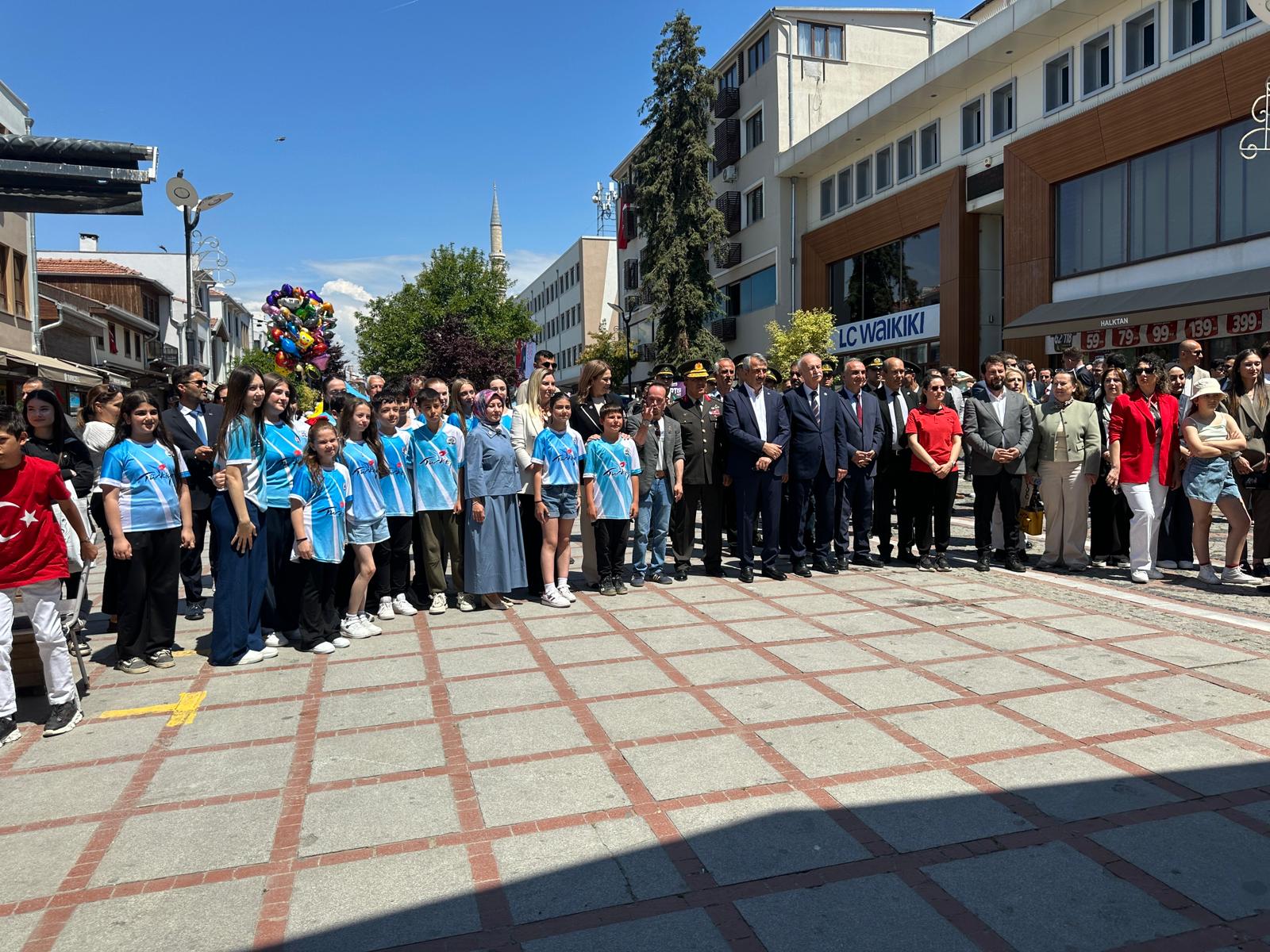 19 Mayıs Coşkusu Sokağa Taştı