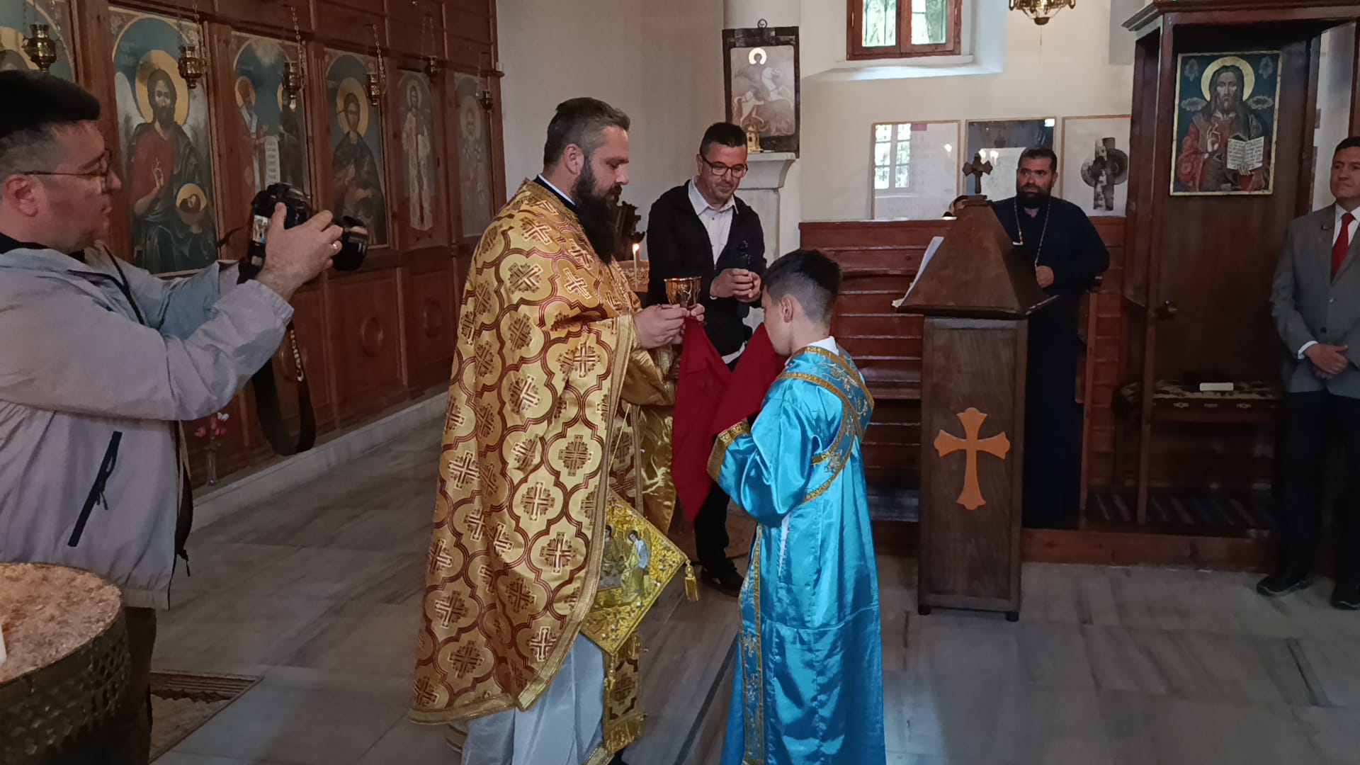 Bulgar Büyükelçi Tcholakov; 'Yunanca ayin krizi diplomasiyle çözüldü