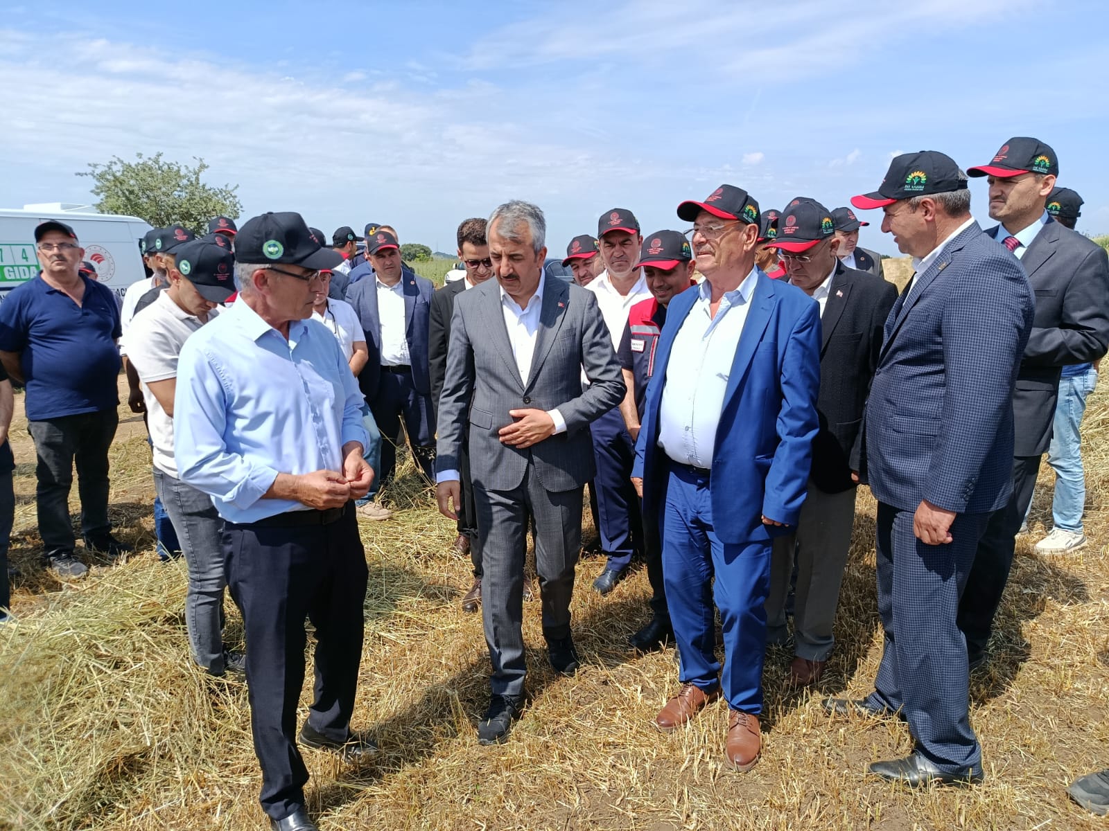 Vali Sezer'den merada balya mesaisi: Ucuz yemde yeni formül