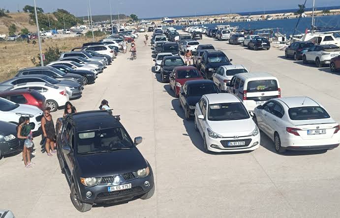 Enez'de Sultaniçe Balıkçı Barınağı araç girişine kapatıldı