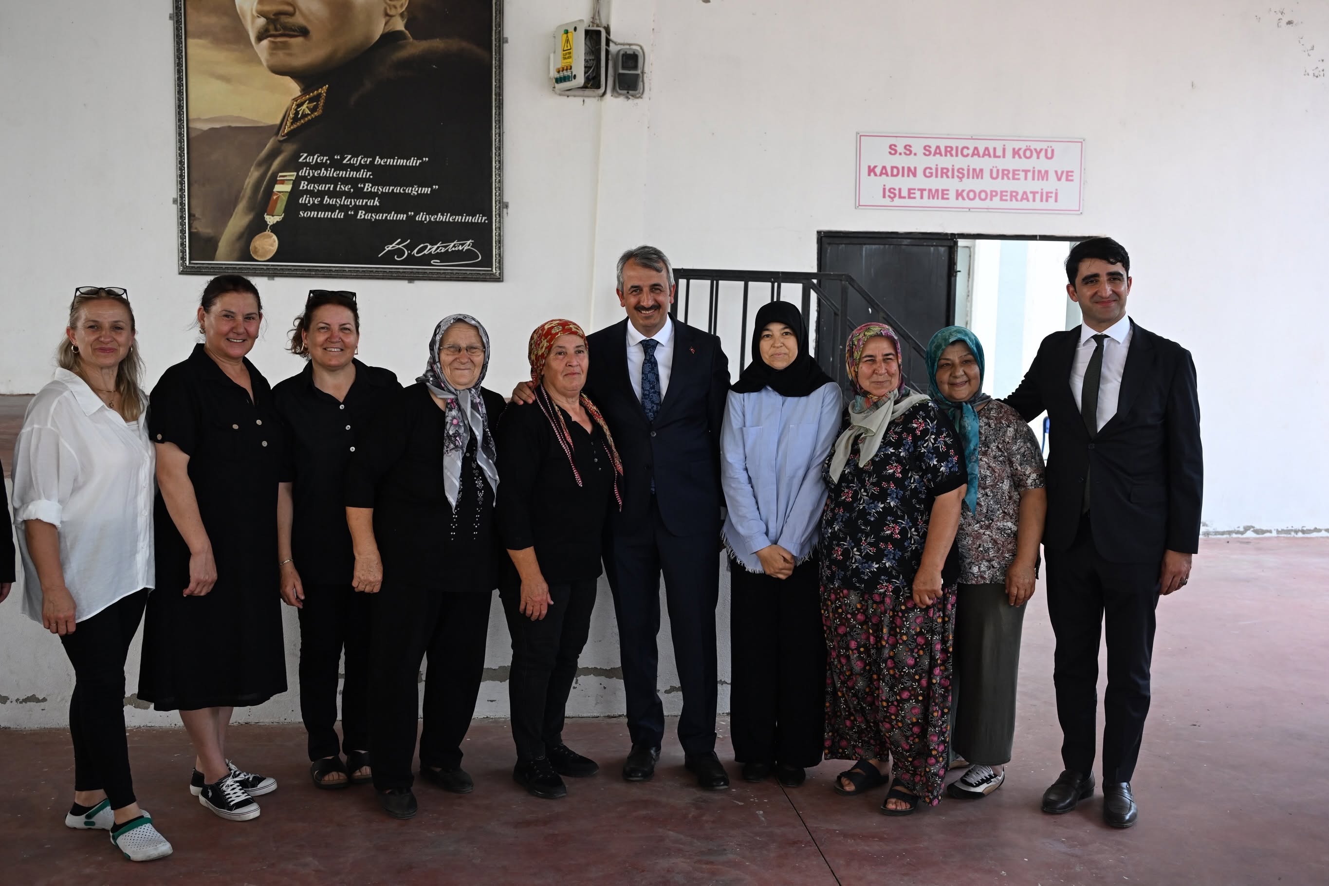 Edirne Valisi Sezer girişimci kadınları ziyaret etti