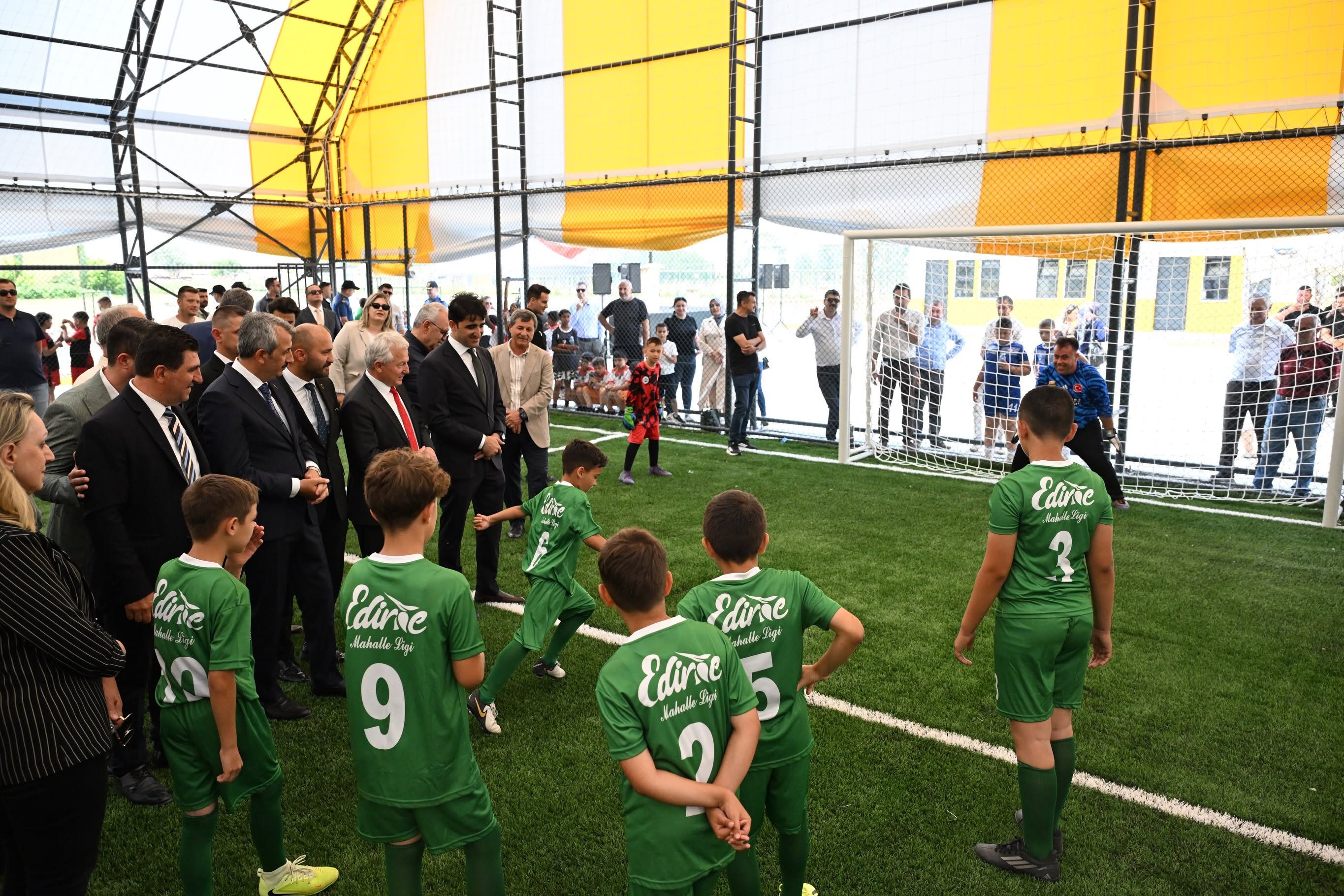 Yeni Halı Sahası Törenle Açıldı