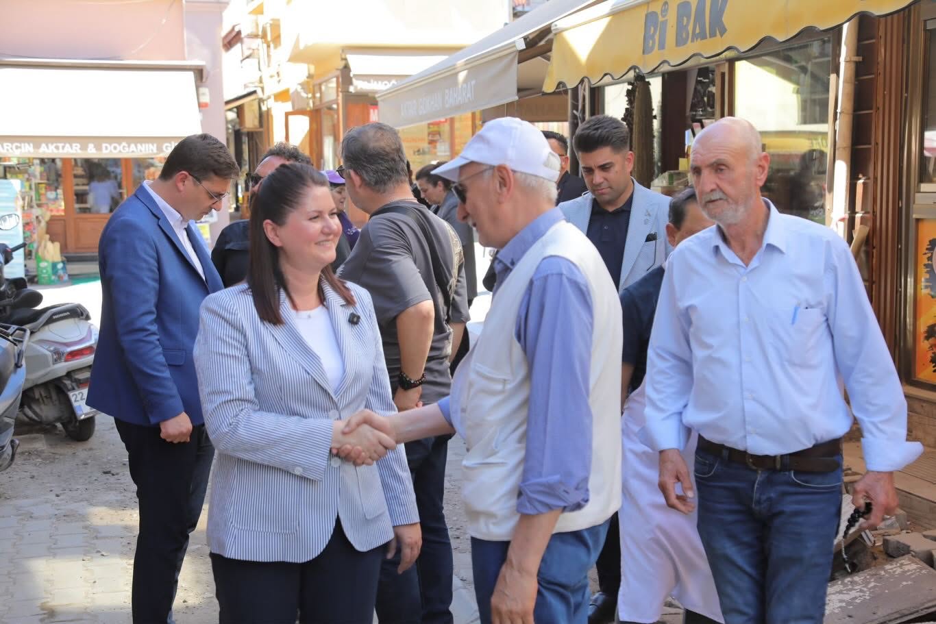 Gencan'dan esnaf ziyaret etti