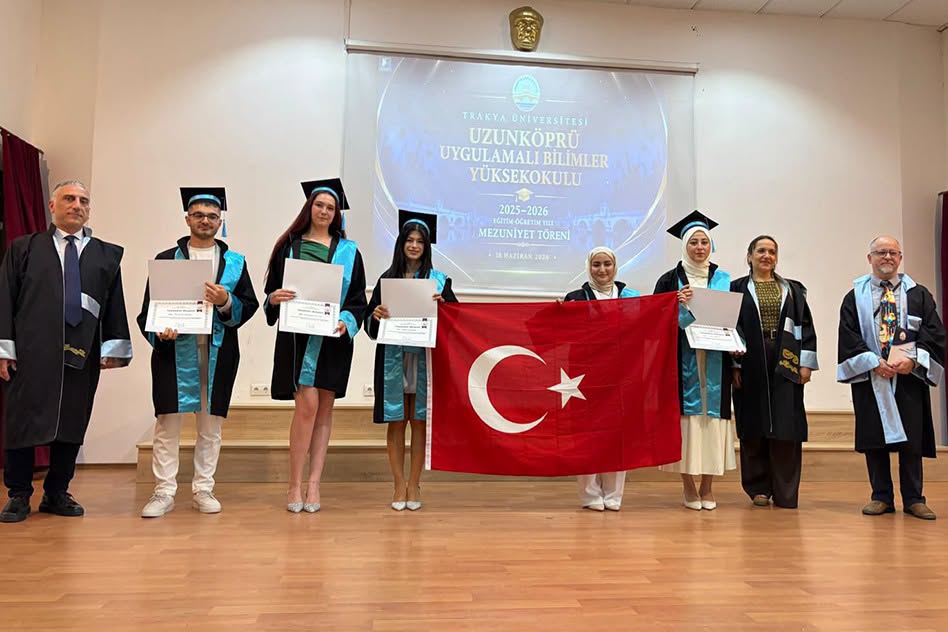 Uzunköprü’de Mezuniyet Coşkusu