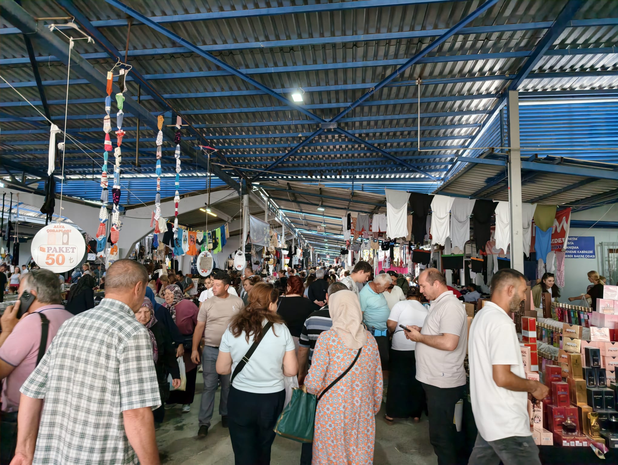 Balkan Pazarı’nda Cuma Bereketi