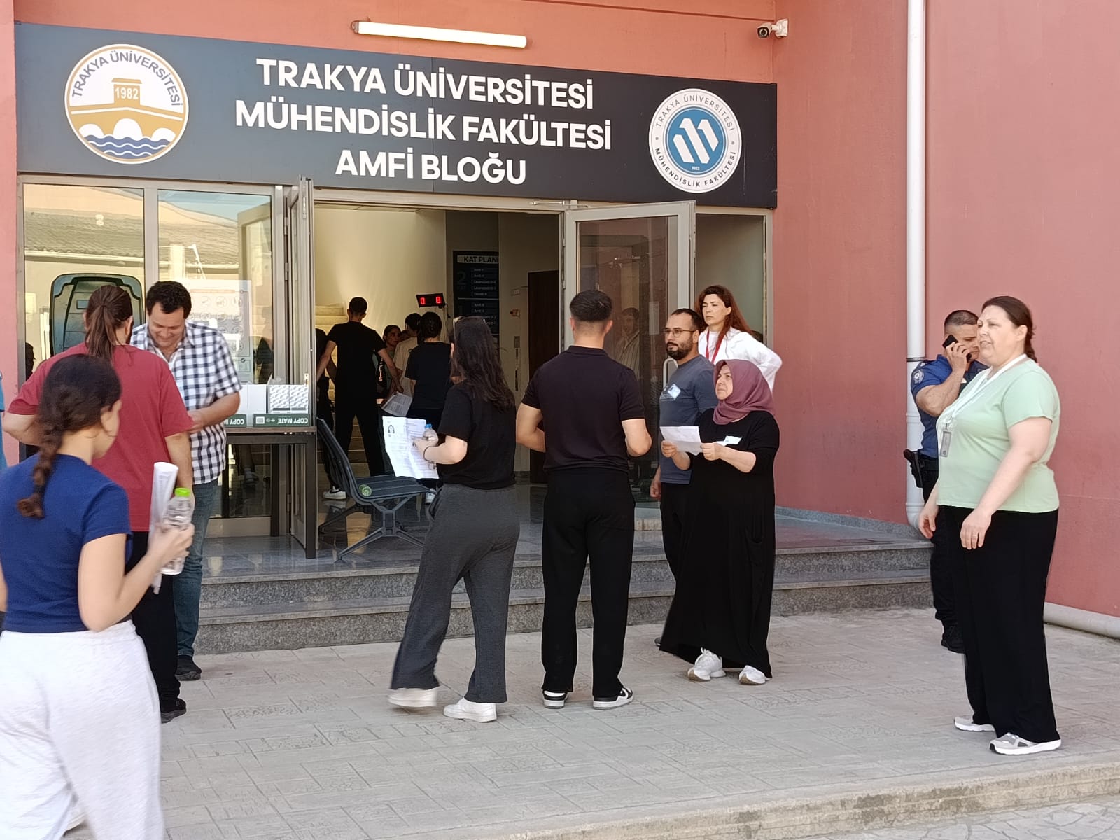 Üniversite Adayları İçin Kritik Hafta Sonu: 2026 YKS’de İlk Oturum Başladı