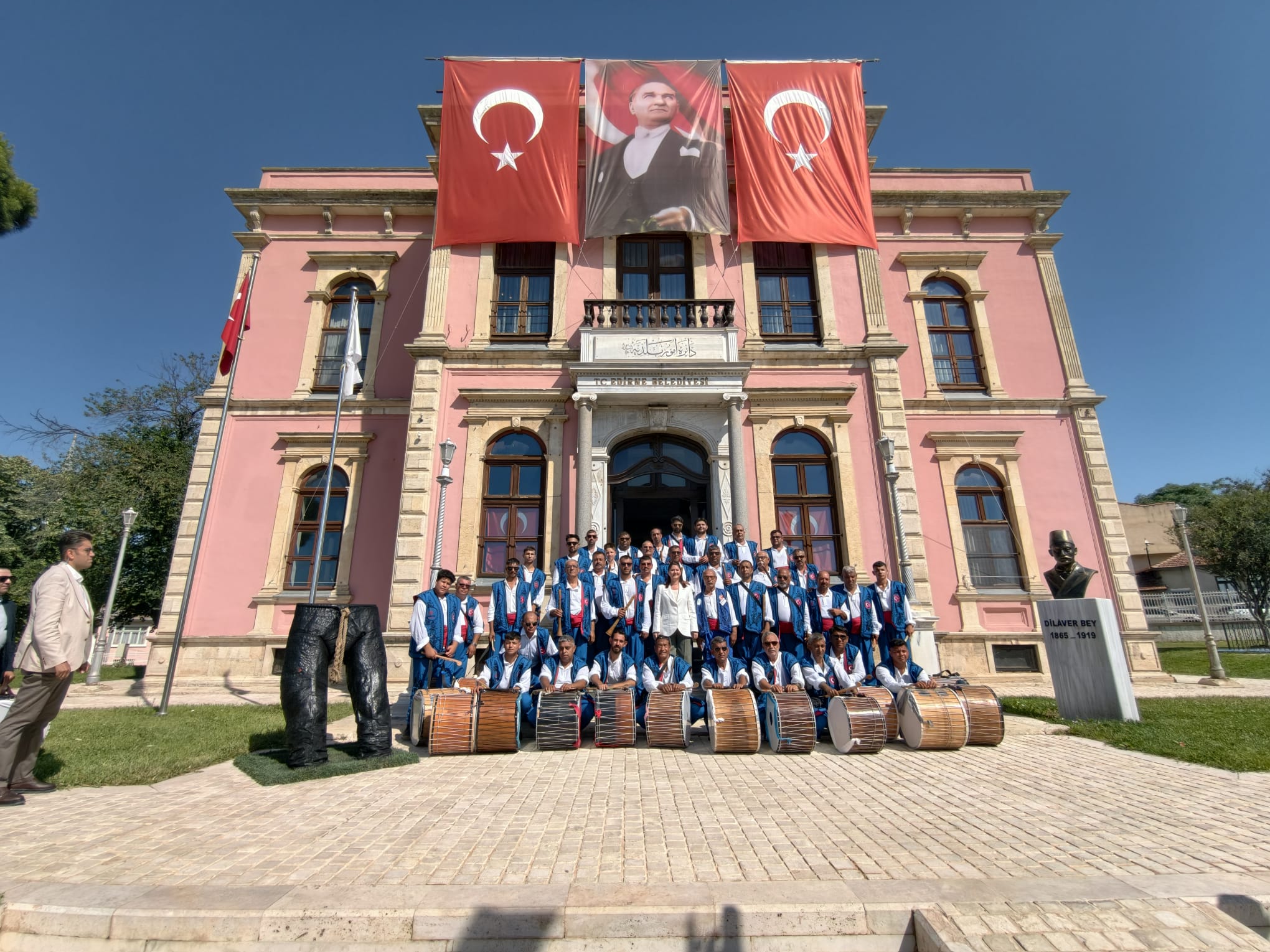 Kırkpınar Coşkusu Başladı:  Davul-Zurna Eşliğinde Geleneksel Açılış Büyüledi