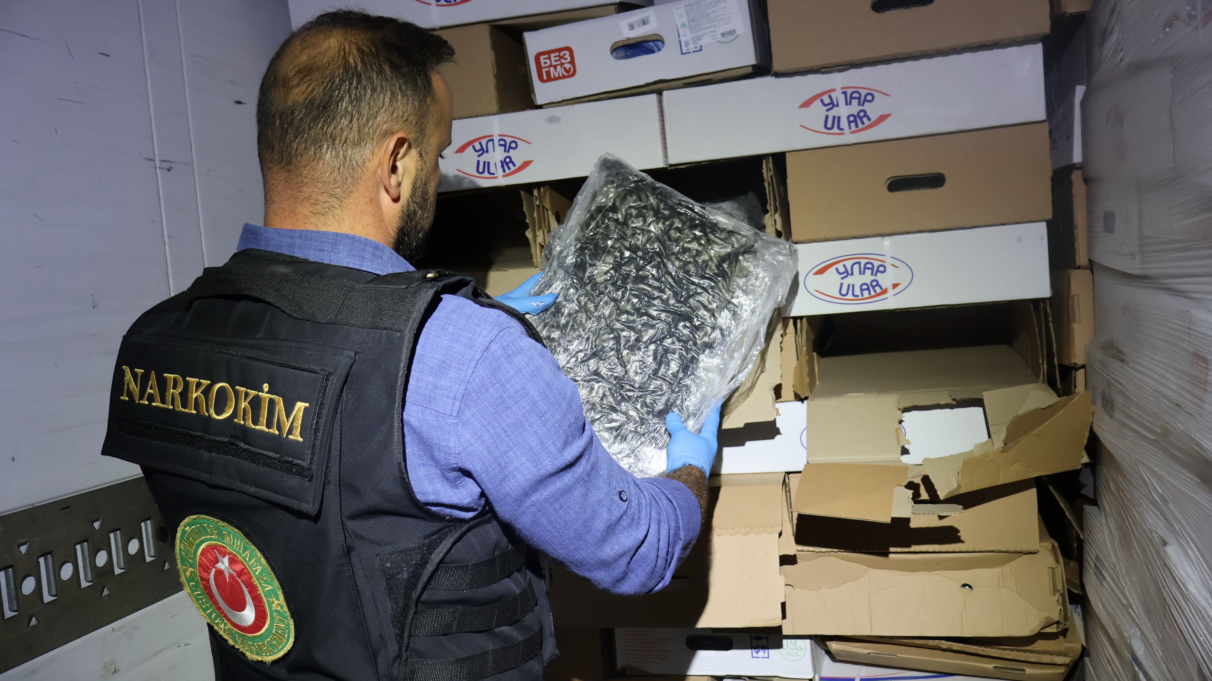Kapıkule'de 526 kilo 327 gram uyuşturucu ele geçirildi