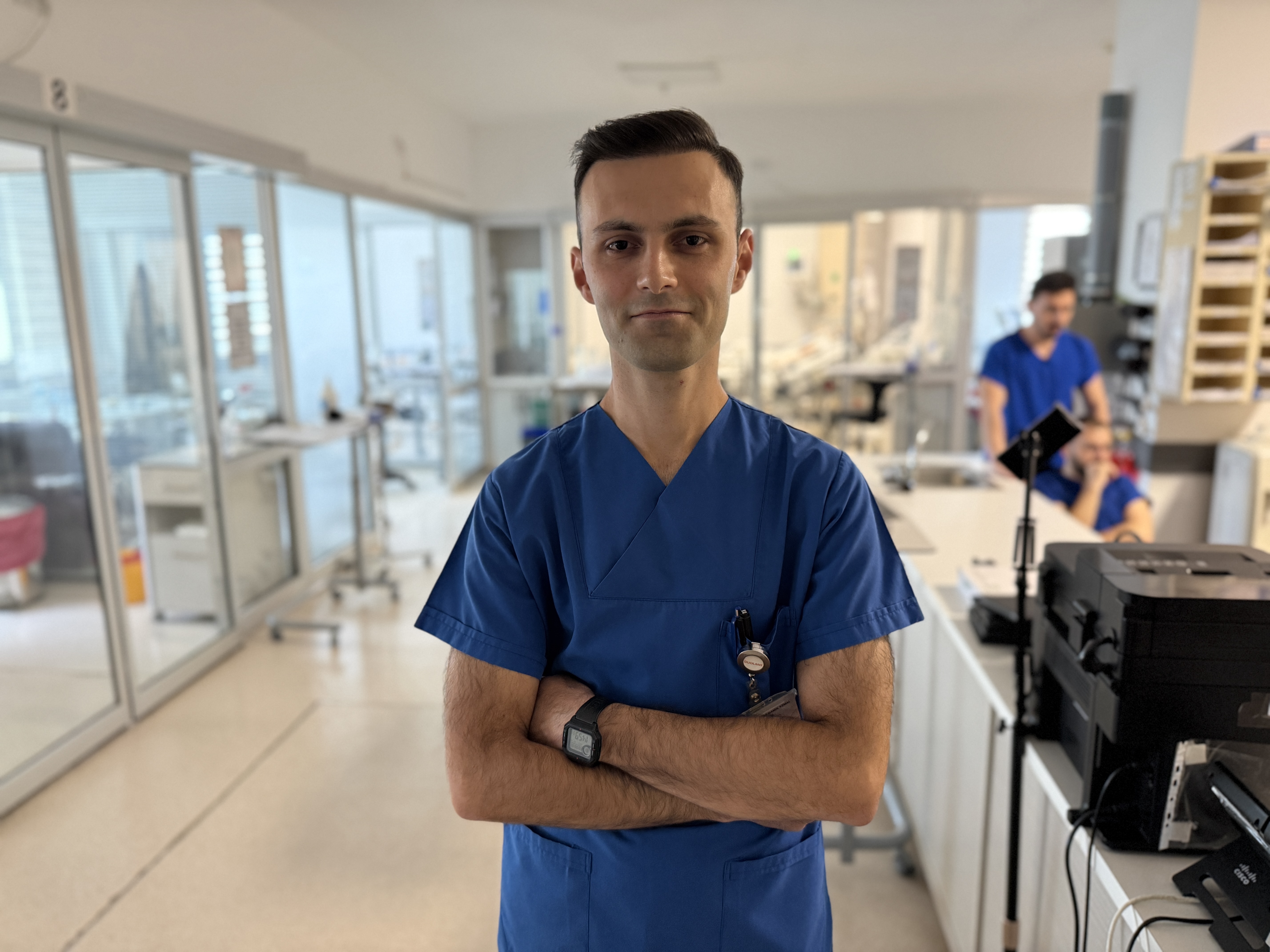 Hemşirelik ile hakemliği aynı disiplinle sürdürüyor