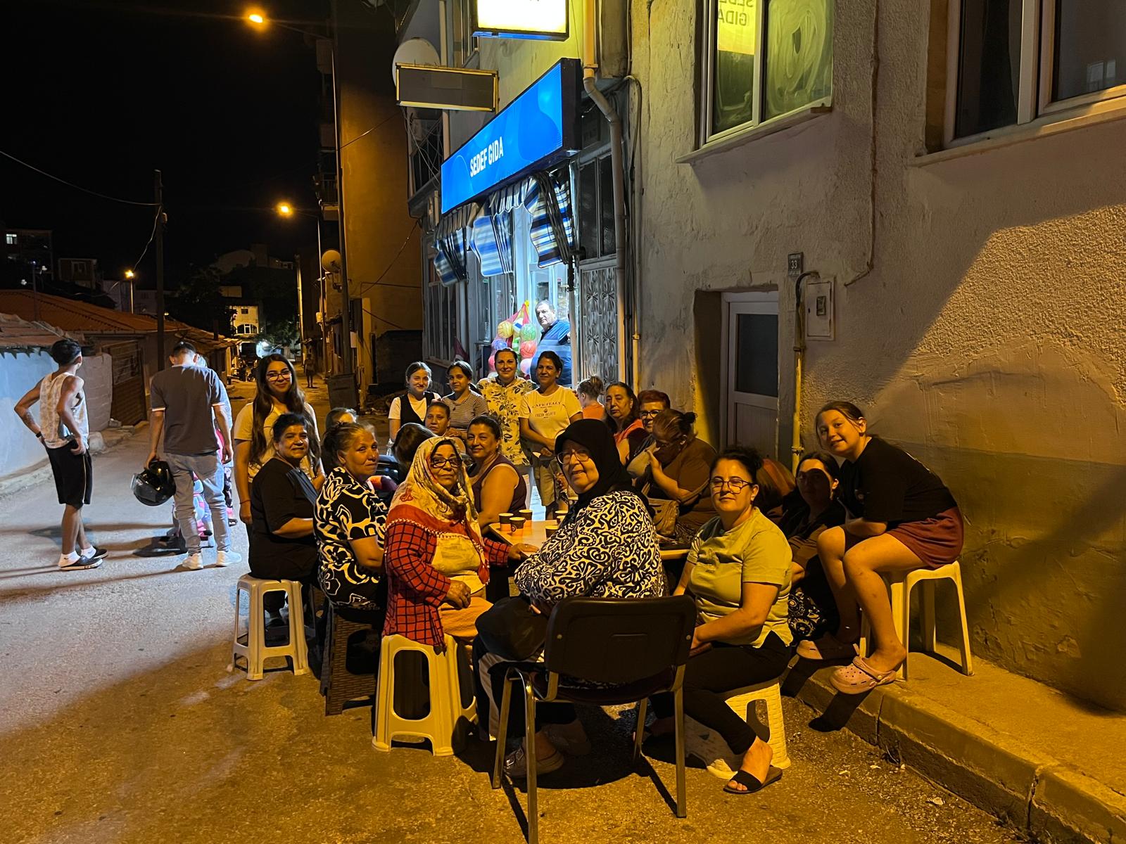 Muhtar Günay Mahalleliyi Buluşturdu: Müzik ve Sohbet Damga Vurdu