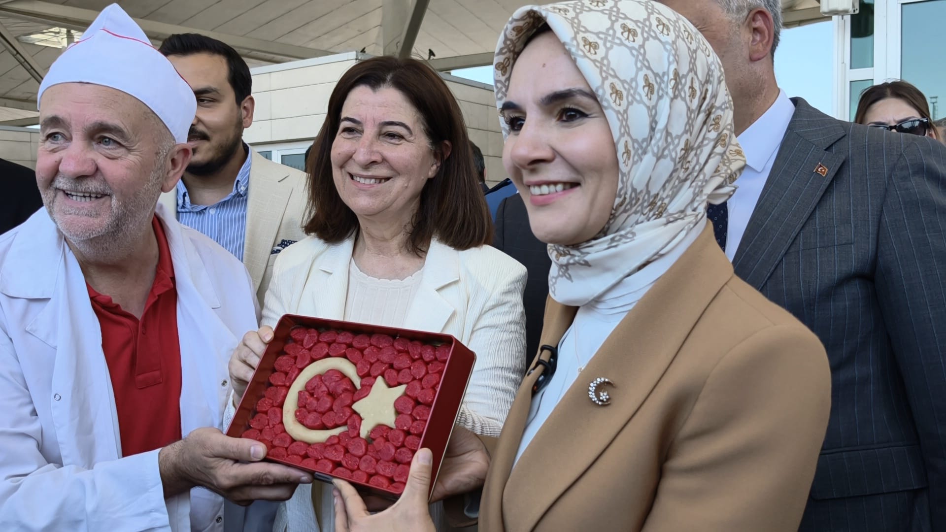 Edirne’de Anlamlı Karşılama: Göktaş’a Bayrak Motifli Badem Ezmesi Sunuldu