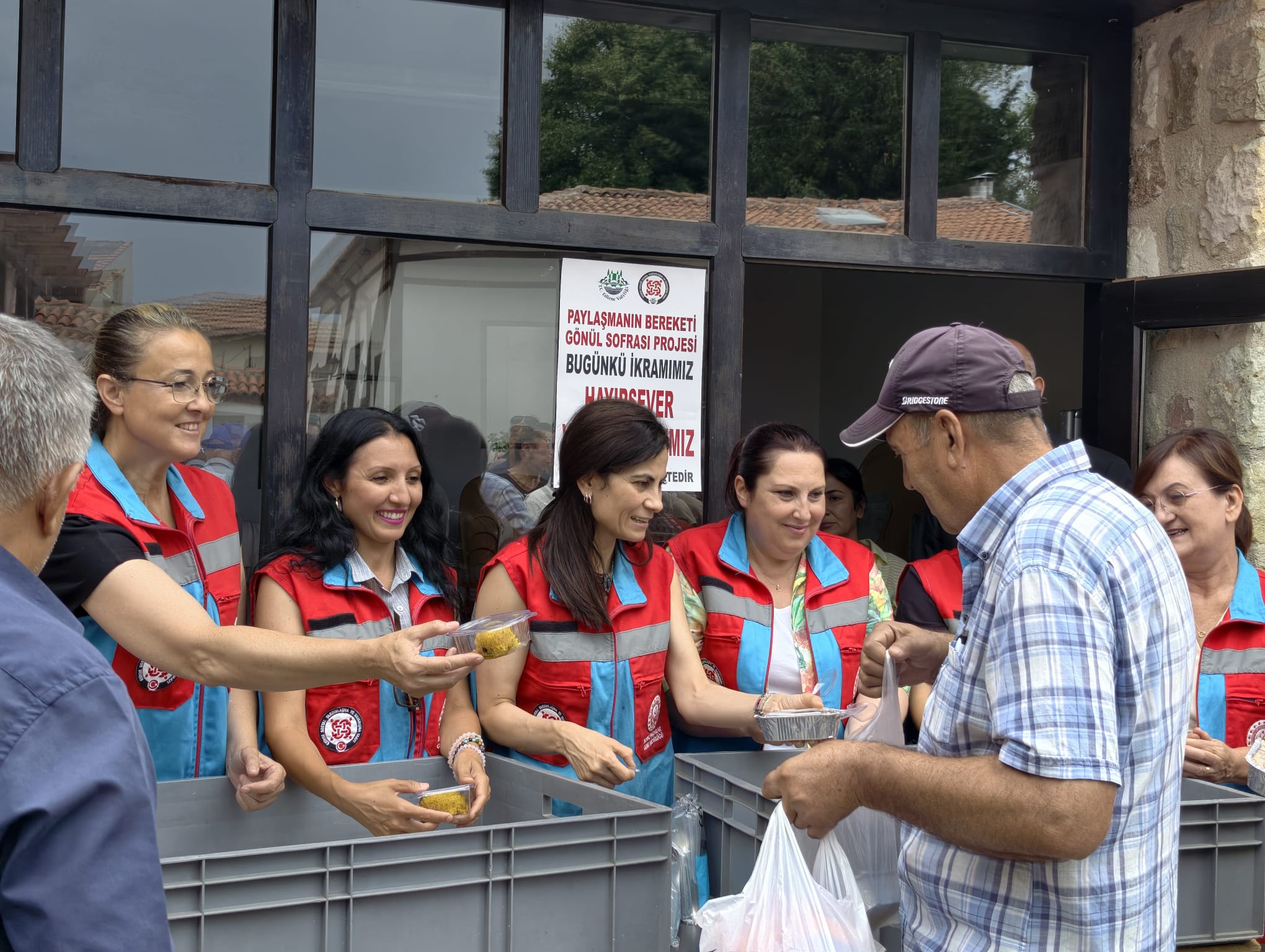 Edirne’de Gönül Sofrası Kuruldu